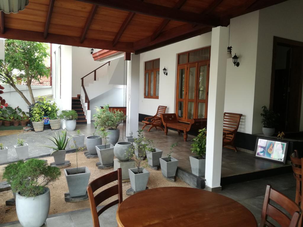 Bianco Terrace Hotel Negombo Exterior photo