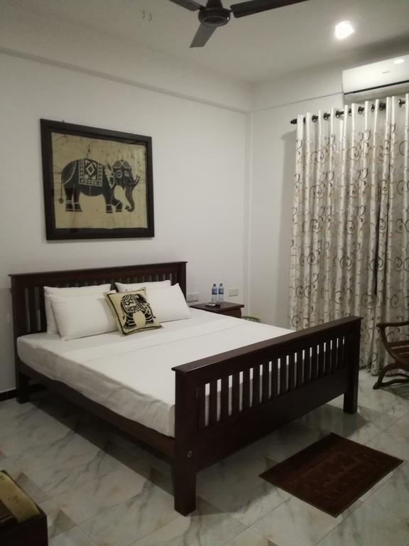Bianco Terrace Hotel Negombo Exterior photo